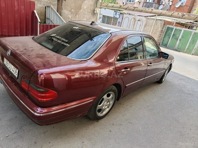 Mercedes E 200 1998, 427,000 km - 2.0 l - Bakı