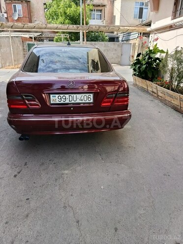 Mercedes E 200 1998, 427,000 km - 2.0 l - Bakı