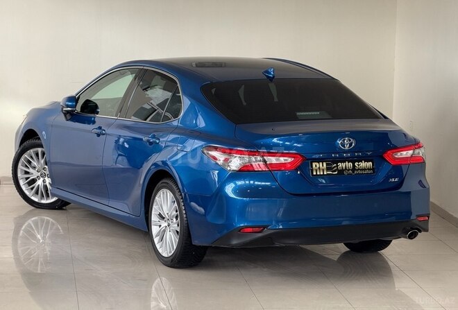 Toyota Camry-4