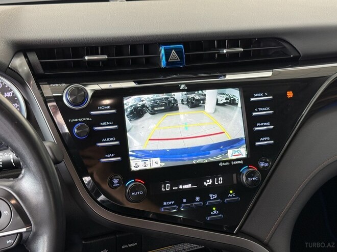 Toyota Camry-16