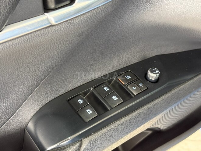 Toyota Camry-21