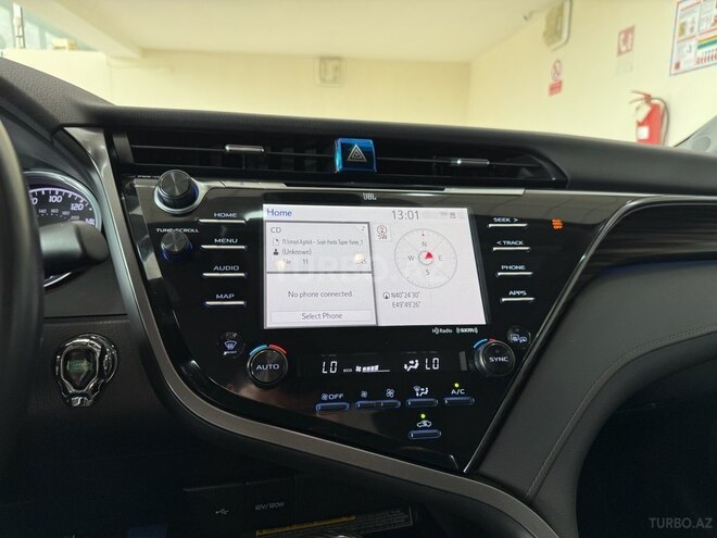Toyota Camry-15