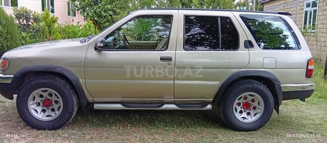 Nissan Pathfinder 1997, 452,865 km - 3.3 l - İsmayıllı