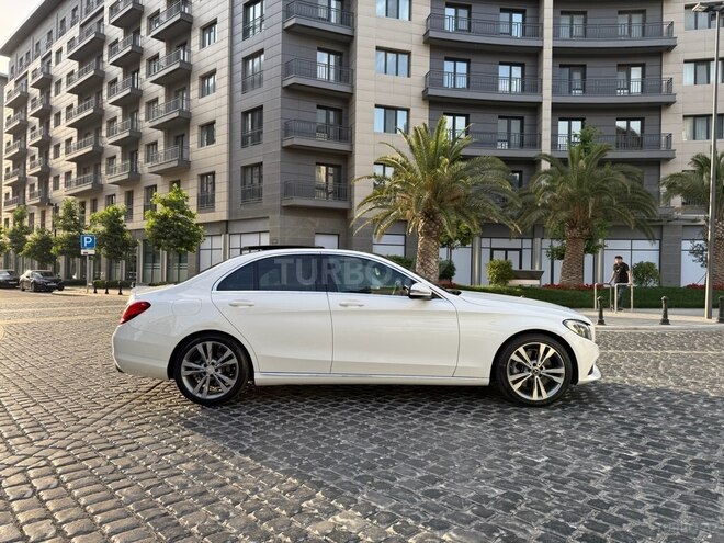 Mercedes C 300 2018, 61,799 km - 2.0 l - Bakı