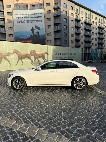 Mercedes C 300 2018, 61,799 km - 2.0 l - Bakı