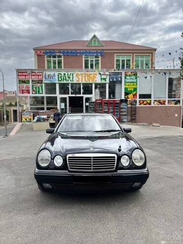 Mercedes E 280 1999, 298,000 km - 2.8 l - Bakı
