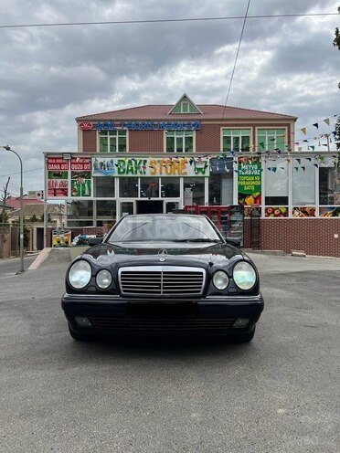 Mercedes E 280 1999, 298,000 km - 2.8 l - Bakı