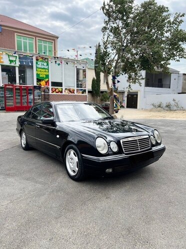 Mercedes E 280 1999, 298,000 km - 2.8 l - Bakı