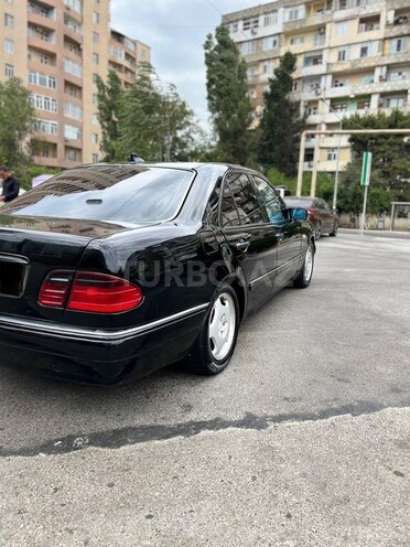 Mercedes E 280 1999, 298,000 km - 2.8 l - Bakı