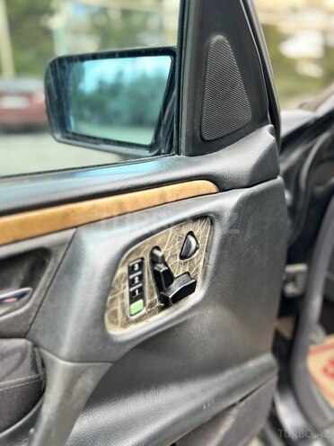 Mercedes E 280 1999, 298,000 km - 2.8 l - Bakı