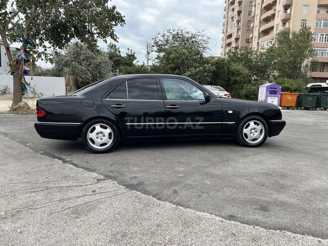 Mercedes E 280 1999, 298,000 km - 2.8 l - Bakı