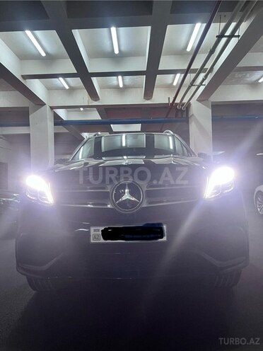 Mercedes GL 550-1
