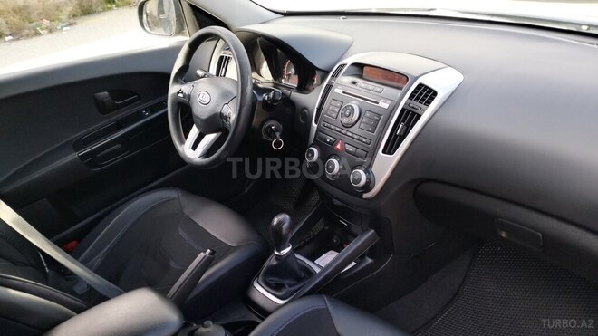 Kia Ceed 2009, 227,000 km - 1.4 л - Lənkəran