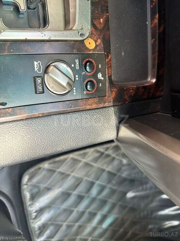 Toyota Land Cruiser-8