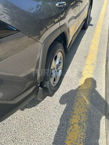 Toyota RAV4 2023, 28,000 km - 2.5 л - Bakı