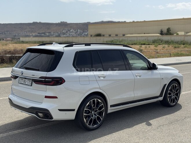 BMW X7-10