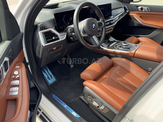 BMW X7-12