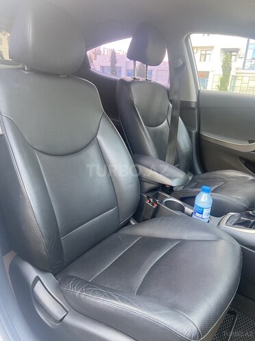 Hyundai Avante 2014, 207,000 km - 1.6 л - Bakı