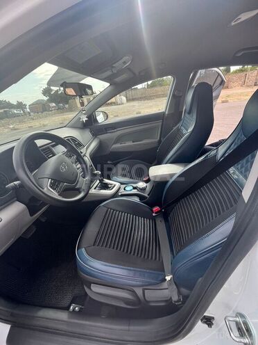 Hyundai Elantra 2016, 90,527 km - 2.0 л - Bakı