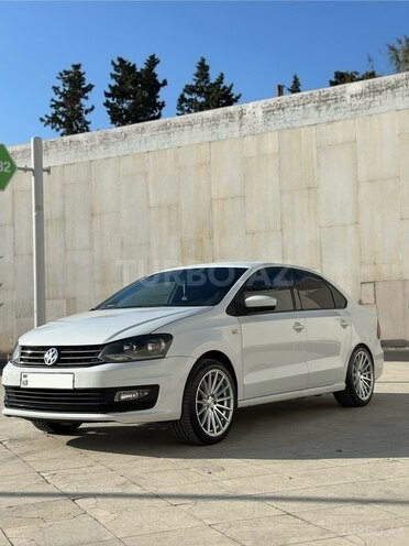 Volkswagen Polo 2018, 198,000 km - 1.6 л - Bakı