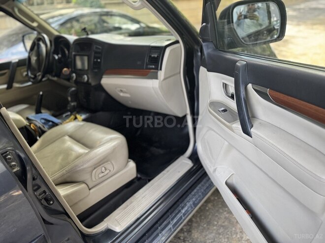 Mitsubishi Pajero 2008, 245,000 km - 3.0 l - Bakı