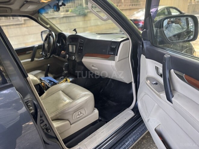 Mitsubishi Pajero 2008, 245,000 km - 3.0 l - Bakı