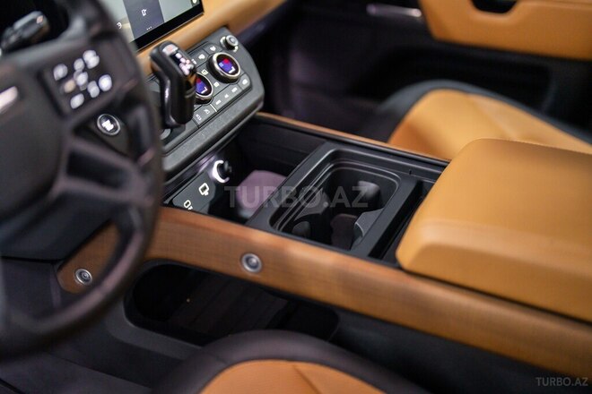 Land Rover Defender 2021, 33,000 km - 3.0 l - Bakı