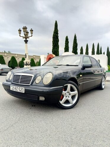 Mercedes E 240 1998, 235,000 km - 2.4 l - Gəncə