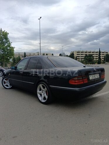 Mercedes E 240 1998, 235,000 km - 2.4 l - Gəncə