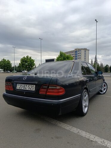 Mercedes E 240 1998, 235,000 km - 2.4 l - Gəncə
