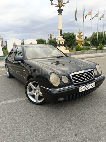 Mercedes E 240 1998, 235,000 km - 2.4 l - Gəncə