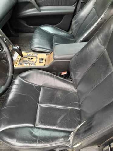 Mercedes E 240 1999, 250,000 km - 2.4 l - Sumqayıt
