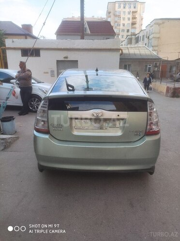 Toyota Prius-5