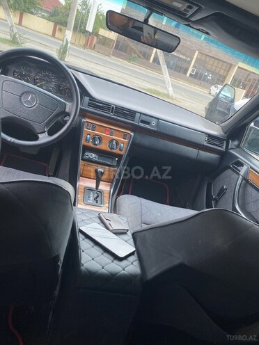 Mercedes E 200 1993, 450,000 km - 2.0 l - Lənkəran