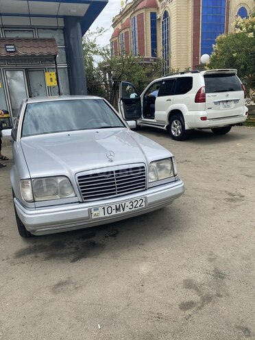 Mercedes E 200 1993, 450,000 km - 2.0 l - Lənkəran