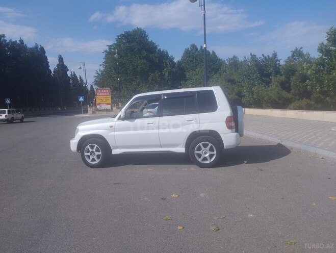 Mitsubishi Pajero io 2000, 231,230 km - 2.0 л - Göygöl