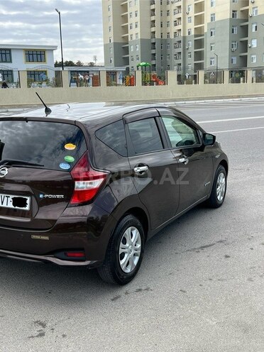 Nissan Note-7