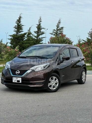 Nissan Note-2