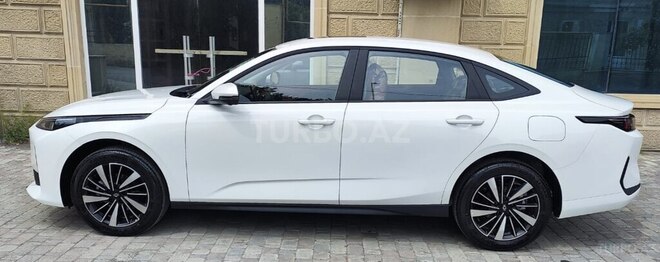 Changan Qiyuan A05-10