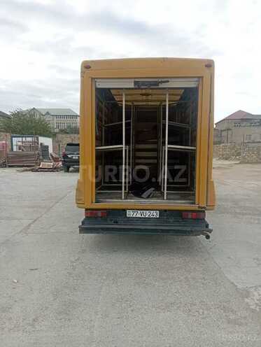 Ford Transit-15