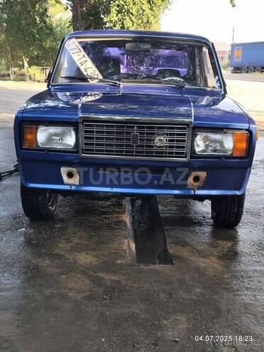 LADA (VAZ) 2107 2007, 43,000 km - 1.6 l - Quba