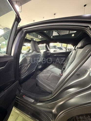 Toyota Camry-16