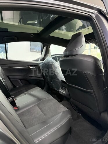 Toyota Camry-19