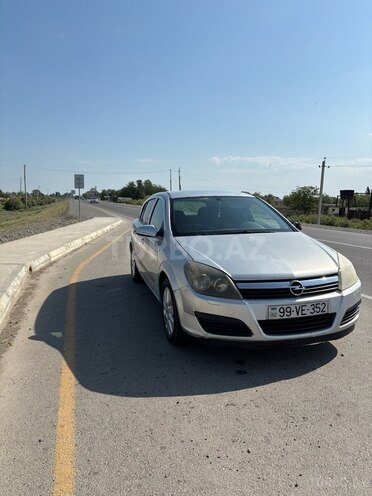 Opel Astra 2006, 300,000 km - 1.3 l - Salyan