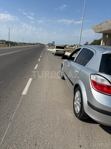 Opel Astra 2006, 300,000 km - 1.3 l - Salyan