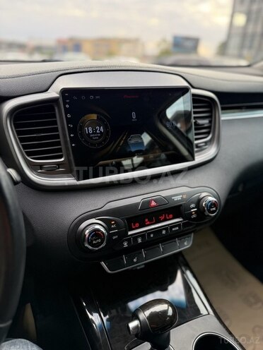 Kia Sorento-17