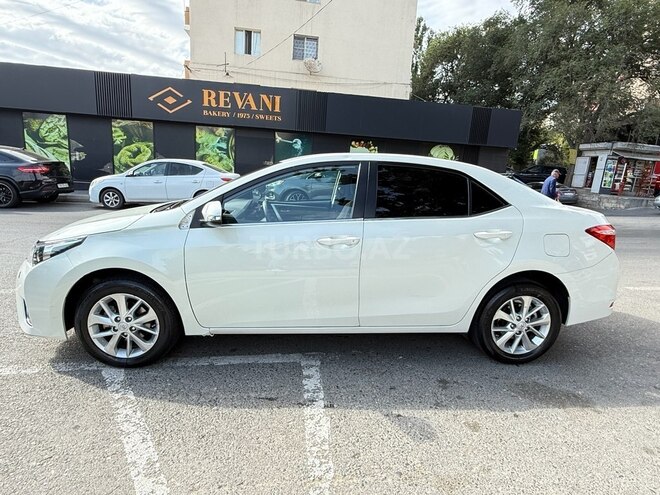 Toyota Corolla 2013, 235,000 km - 1.6 l - Bakı
