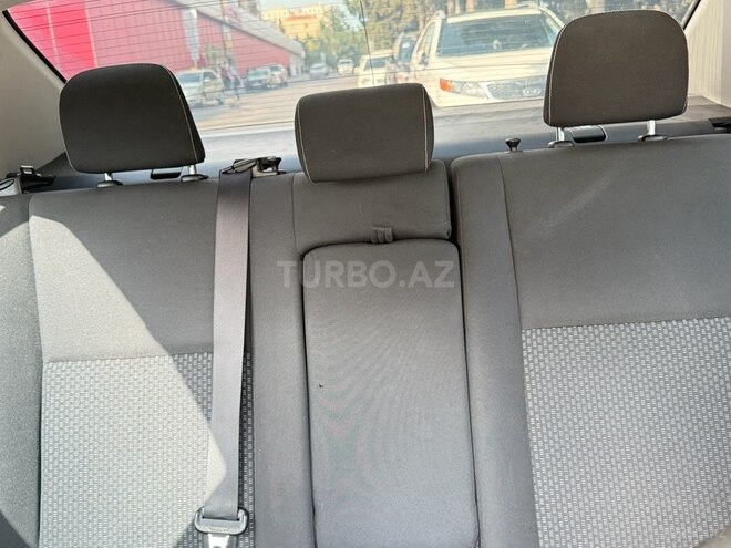 Toyota Corolla 2013, 235,000 km - 1.6 l - Bakı