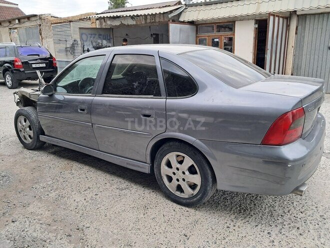 Opel Vectra 2001, 240,000 km - 1.8 l - Bakı