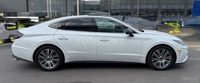Hyundai Sonata-11